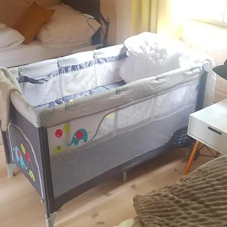 Rodzinka B&m Caloroczne W Stylu Skandynawskim Z Podgrzewany Basen I Mobilnym Zadaszeniem بيت للعطل *